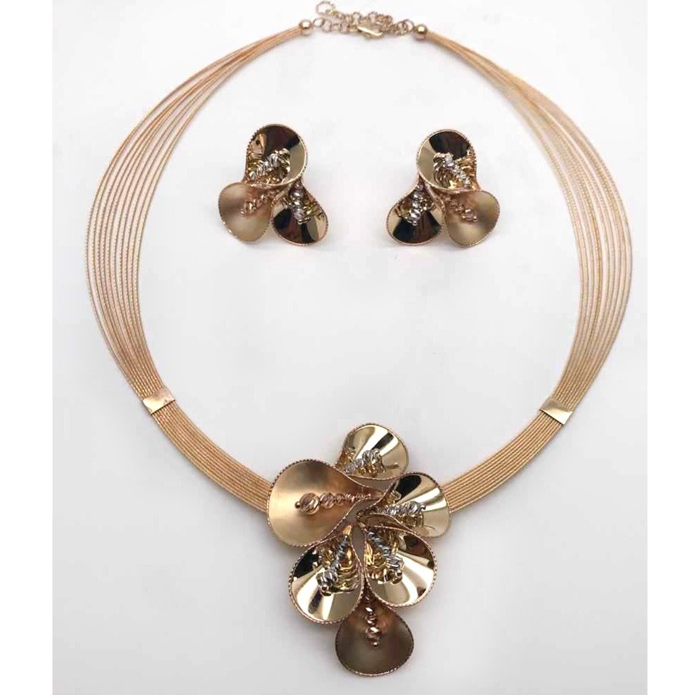 18Kt Gold Delicate Italian Necklace Set