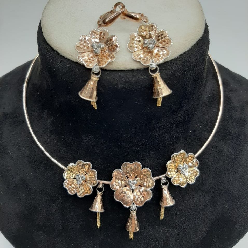Rose Gold Floral Necklace – GIVA Jewellery